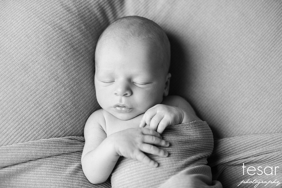 Boise Newborn Photographer Grayson-2050 bw