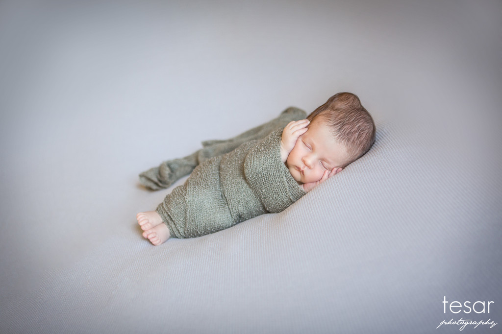 Oliver Newborn-1003 WEB SIZED